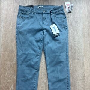 Women’s Kenzie Jeans Size 6/28 NWT skinny crop